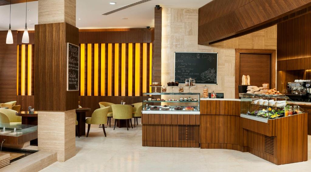Restaurant, Carlton Downtown Hotel in Dubai