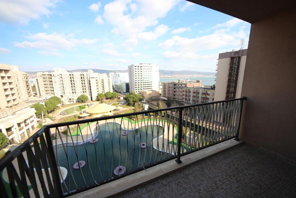 Menada Apartments in Royal Beach photo