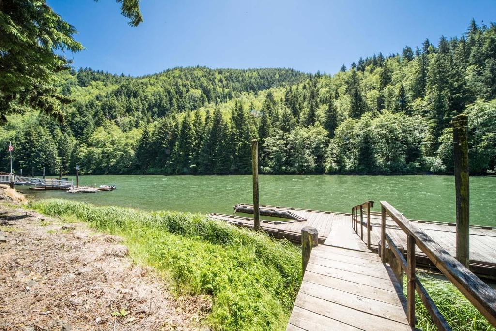 Big Salmon Main image 2