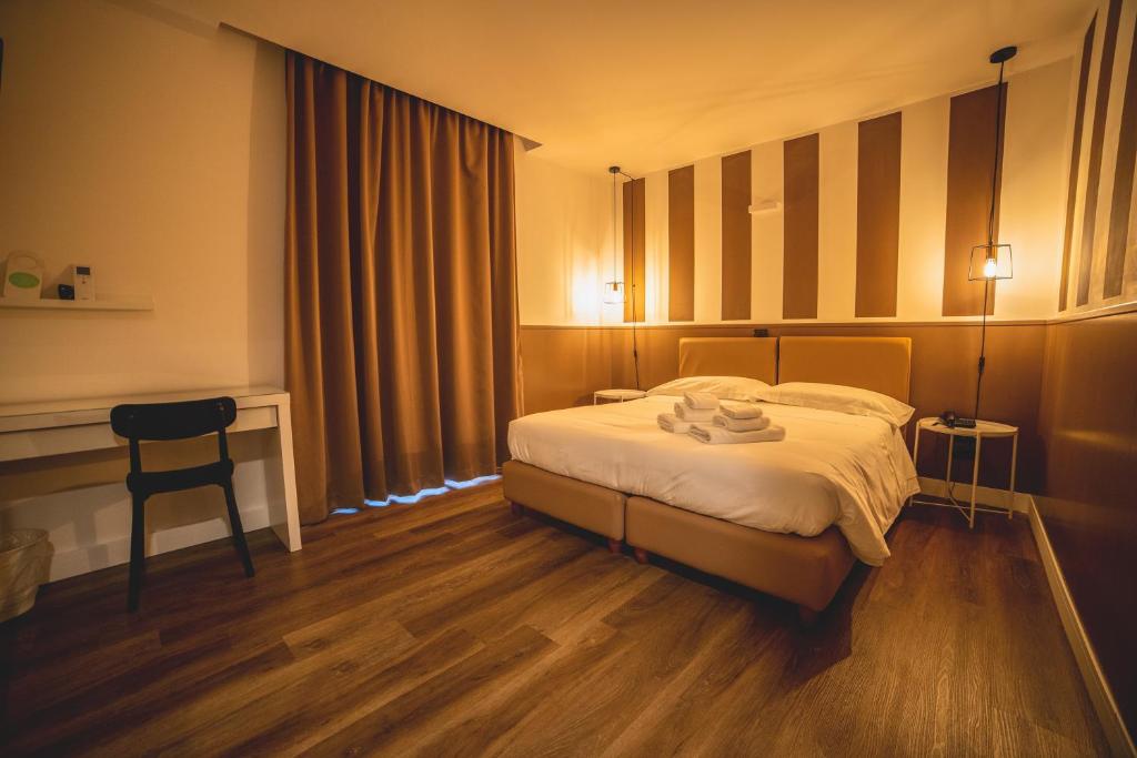 Hotel Continental — Hotel in Reggio Calabria