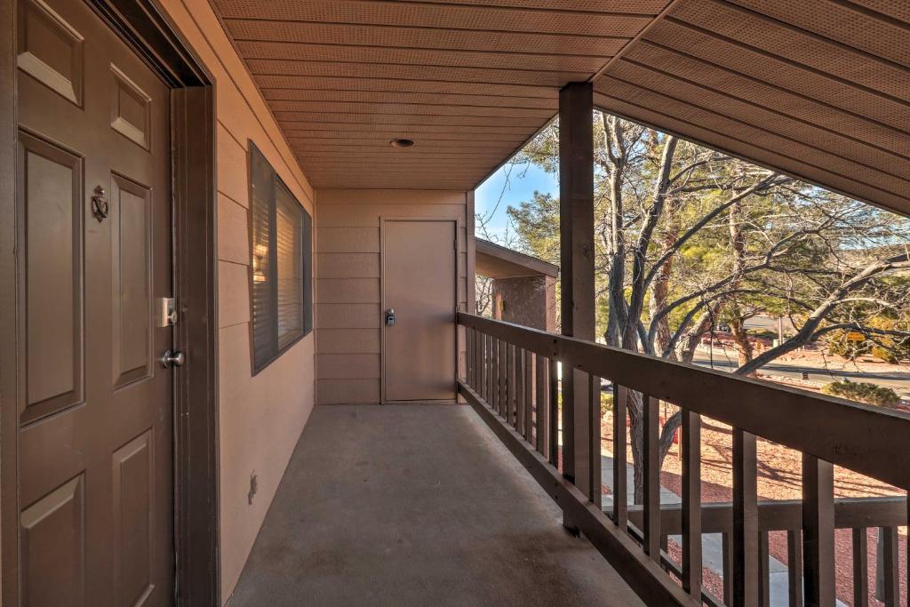 Sedona Condo Less Than 5 Miles to Cathedral Rock Trail! photo