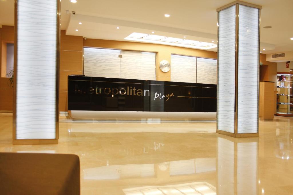 Hotel Metropolitan Playa 3 Sup — Hotel building in Playa de Palma, Balearic Islands