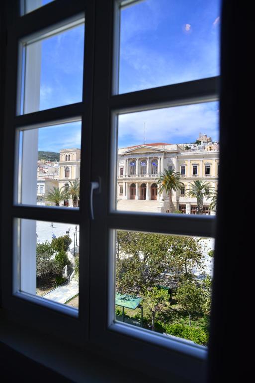 Habit — Hotel in Syros