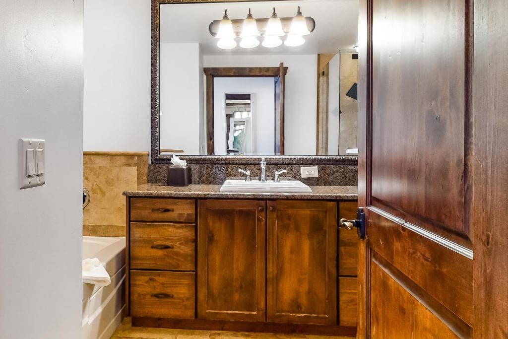 Escala 423 photo