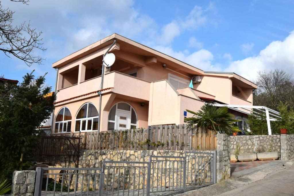 Apartment Luis, Pinezici