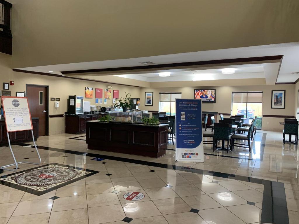 Comfort Suites Beaumont I-10 photo