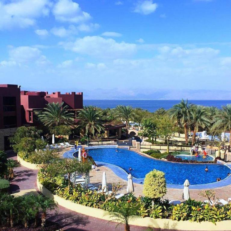Gorgeous Pool View Apartment - Tala Bay Resort, Aqaba — Hotel in Aqaba