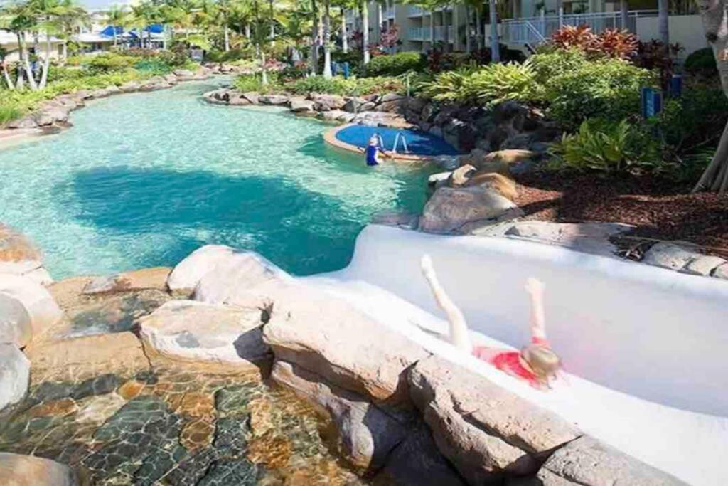 スイミングプール