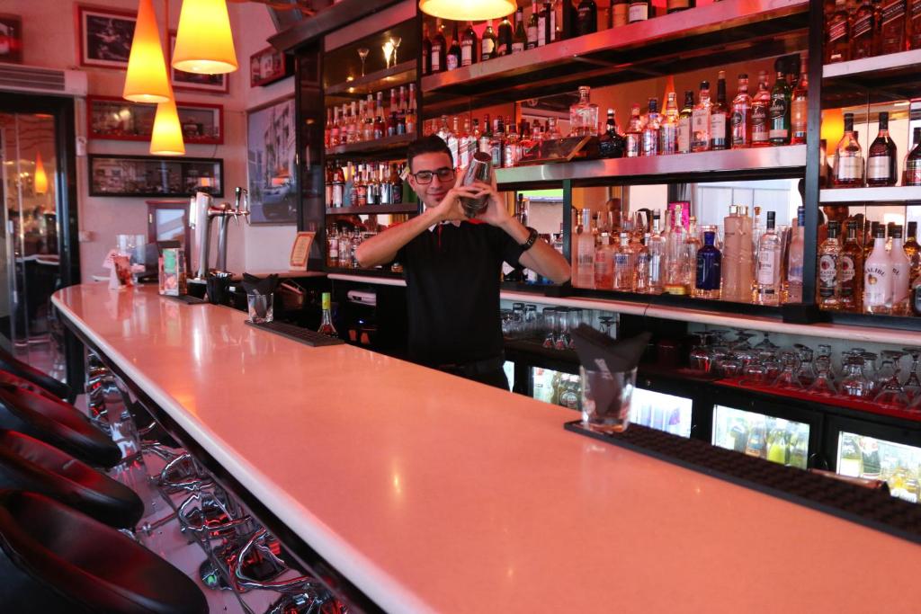 Pub/Lounge