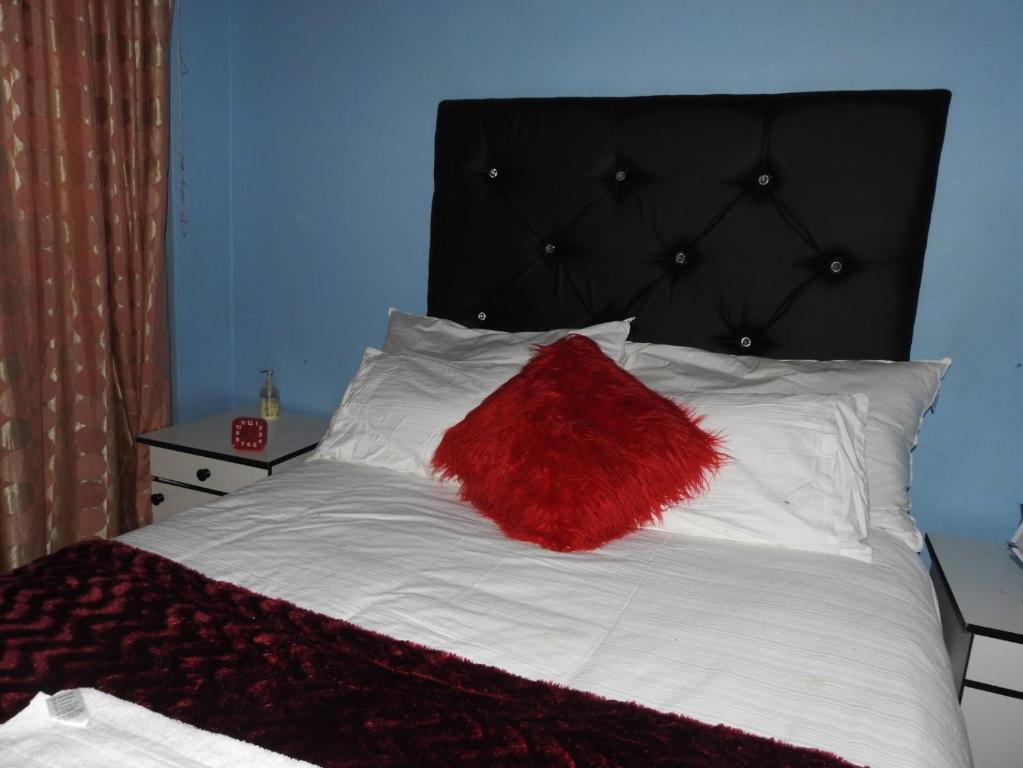 Montana Guest House photo