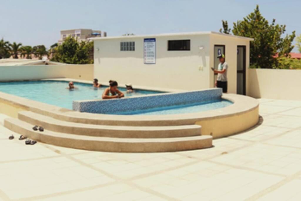 Chipipe Salinas Beachfront Apartment w Parking photo