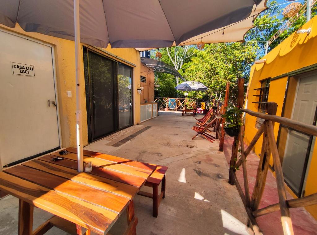 CASA LILI LUXURY VALLADOLID "Fast Wifi, Hot Water, Kitchen & TV"