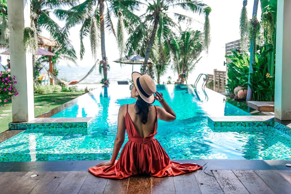 Baan SanSuk Pranburi - Beach Front & Pool Villa photo