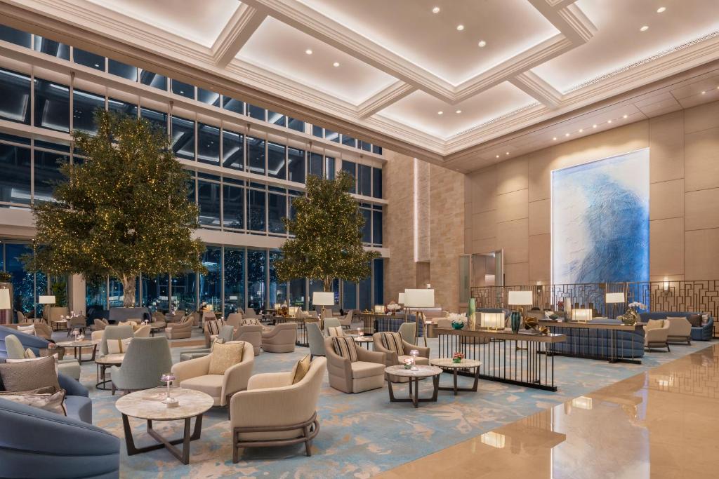 フロント・ロビー