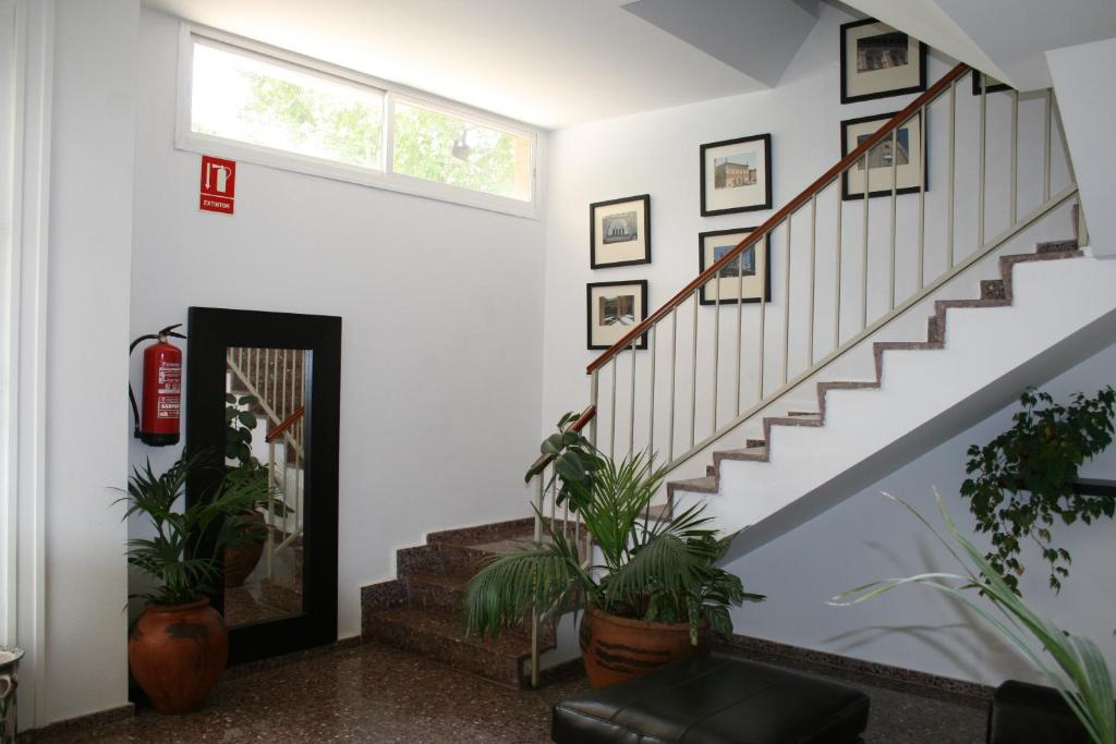 Hostal Puente de Piedra photo