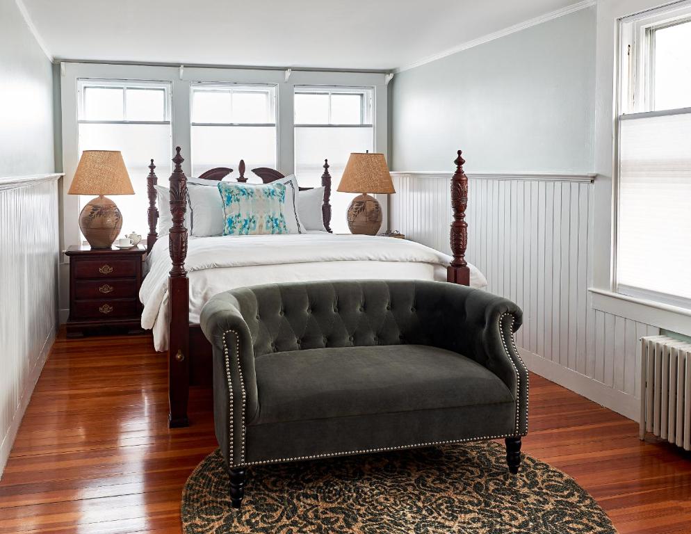 Cliff Lodge — Hotel in Nantucket (MA)