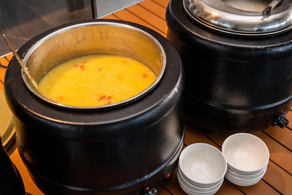 Еда и напитки