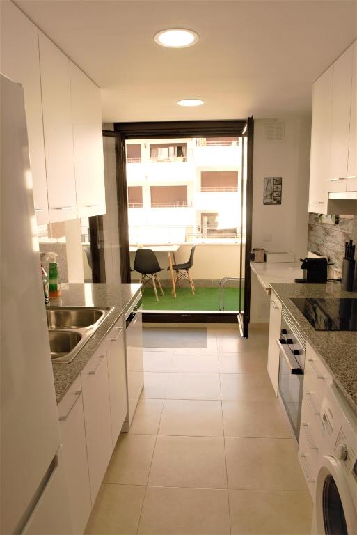 Apartamento CERCA PLAYA CON BALCON Y BBQ - 4
