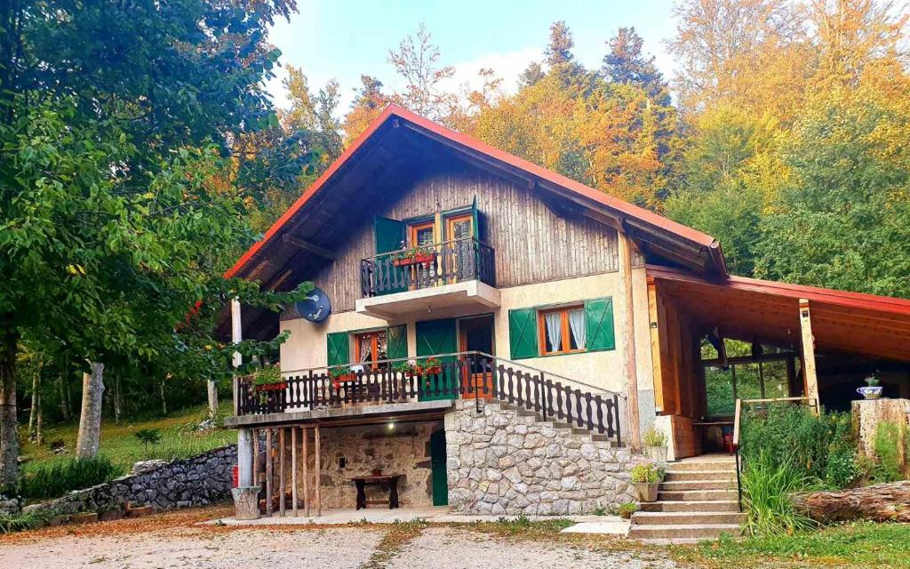 Sumska kuca photo