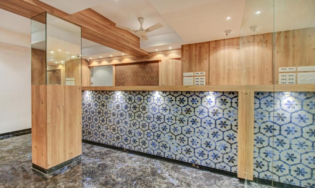 トリーボ トリップ アールシュ イン (Treebo Trip Aarush Inn) フロント・ロビー