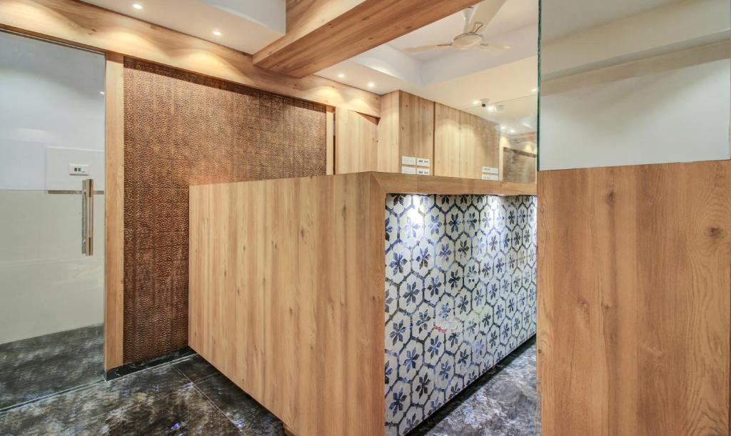 フロント・ロビー