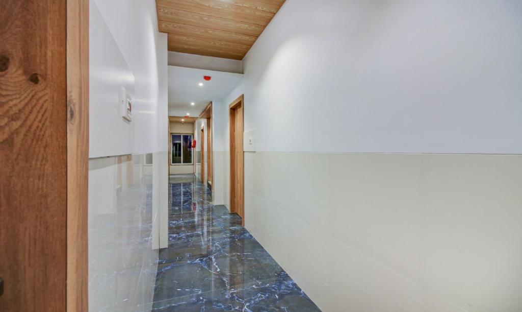 フロント・ロビー