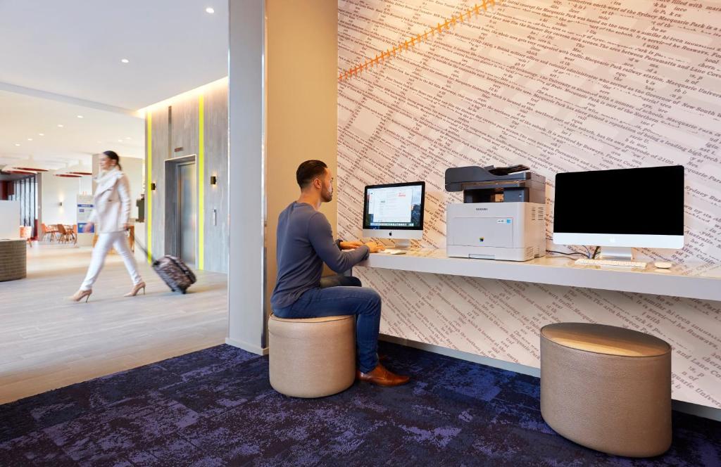Highly rated by business travelers