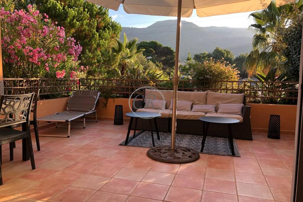 T3 de standing avec grande terrasse vue colline - 1