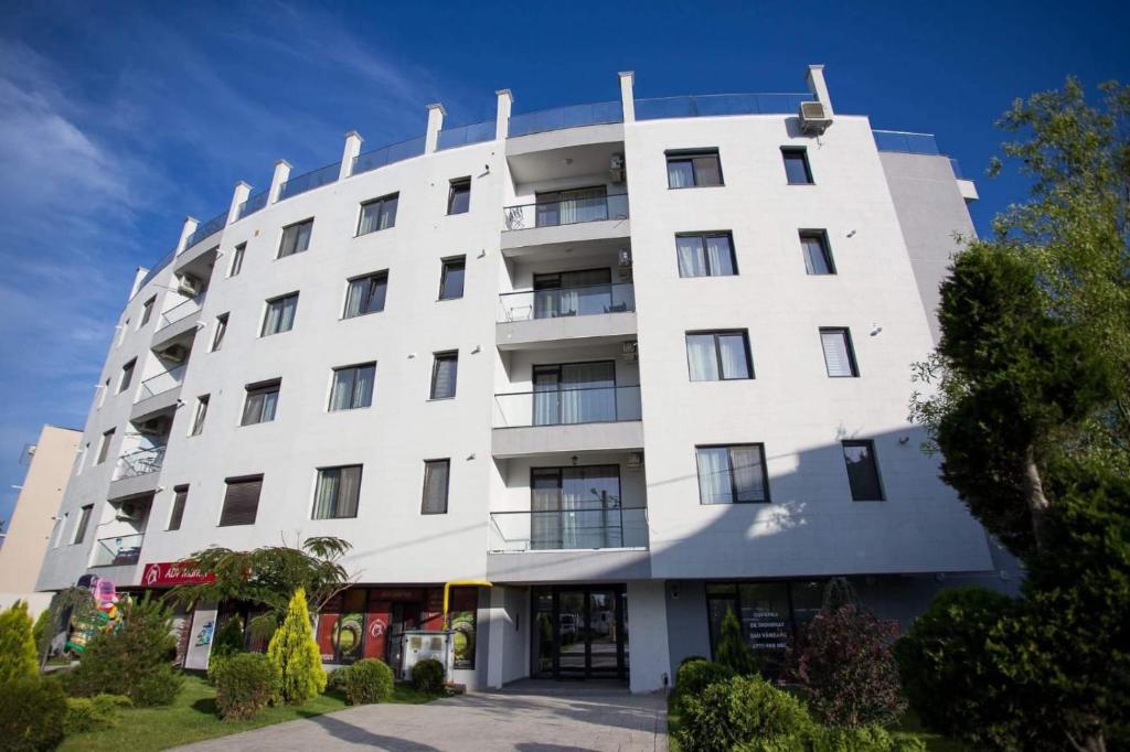 Ony Luxury Apartament — Hotel in Mamaia