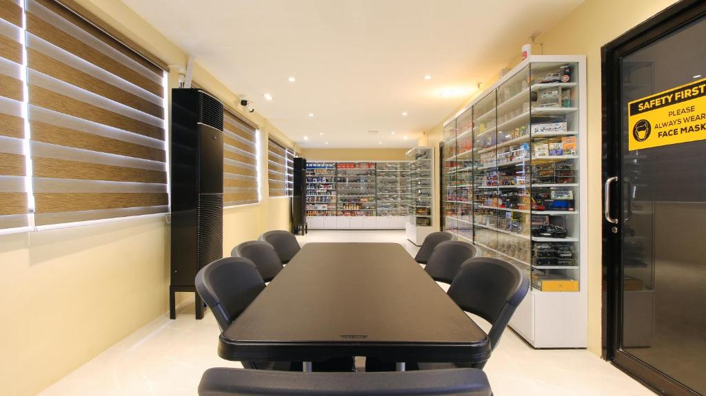 Highly rated by business travelers
