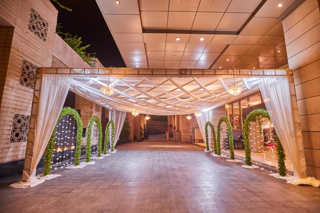 Banquet hall