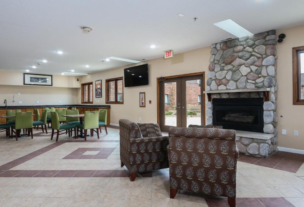 Bliss Point Inn & Suites photo