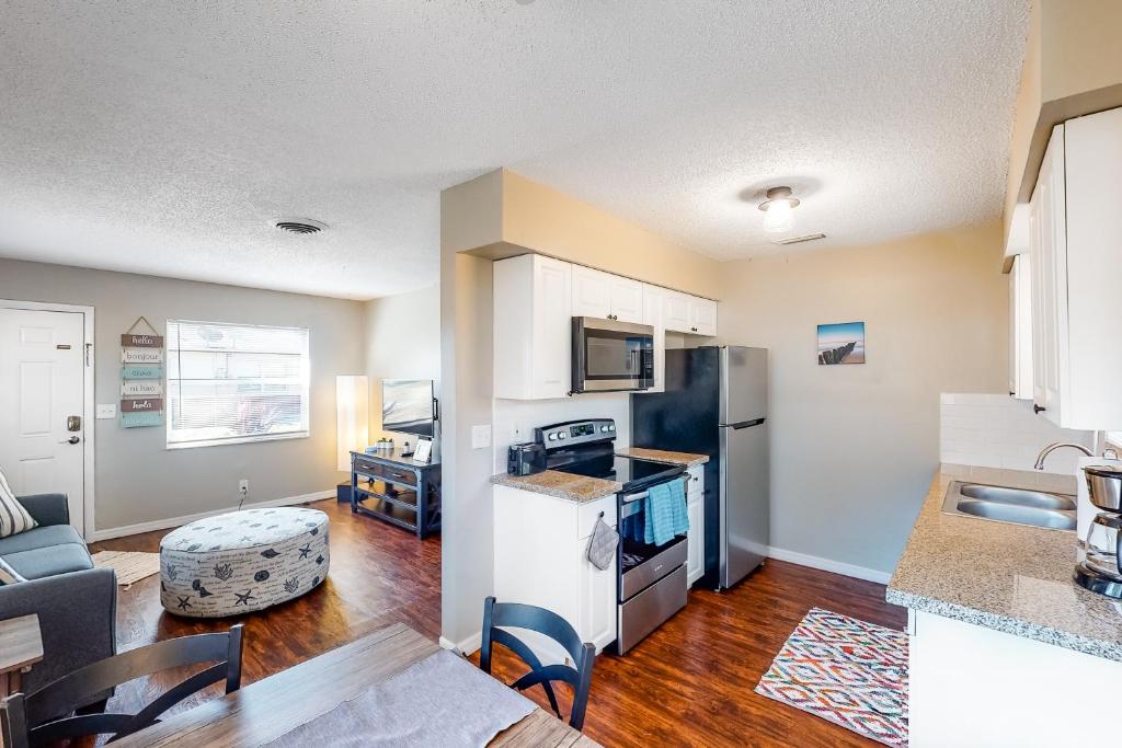 Paradise Palms Largo — Hotel in Largo (FL)