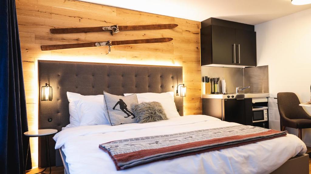 Wunderstay Alpine 403 Centric Studio Balcony/View - 4