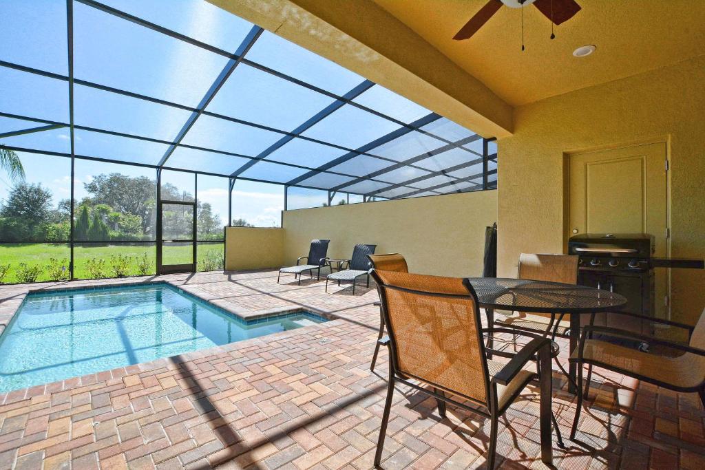 Solterra - 5 Bedrooms Townhome w/Spashpool-7041SR photo