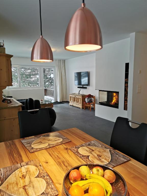 Ferienwohnung Pontresina - Chesa Andrea - Gartensitzplatz - 5