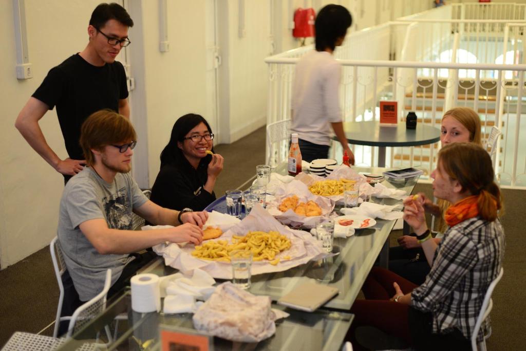 Shared lounge/TV area