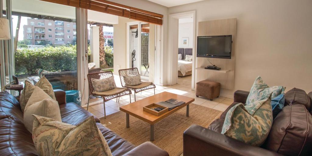 Three Bedroom Apartment - fully furnished and equipped photo