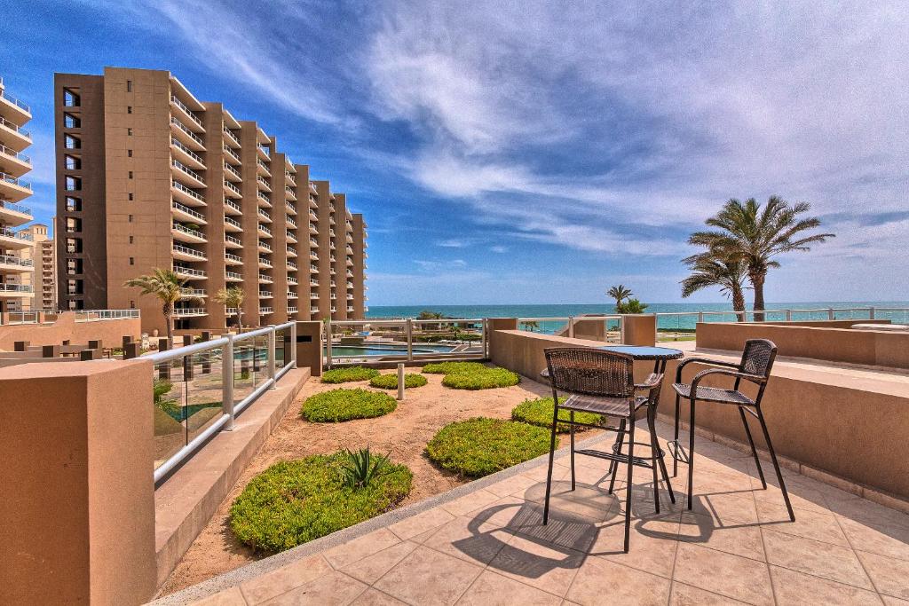 Las Palomas 2BR GROUND FLOOR Huge Patio/Closest to Lazy River/Steps to Beach, Puerto Peñasco