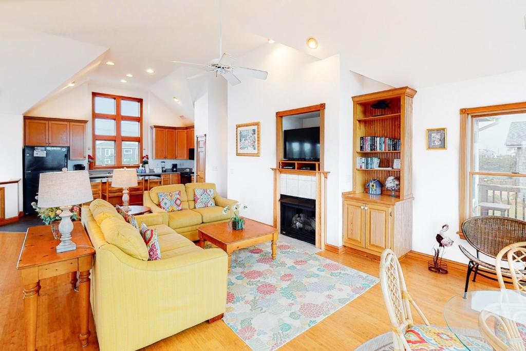 Wind Chimes #51-1, Avon