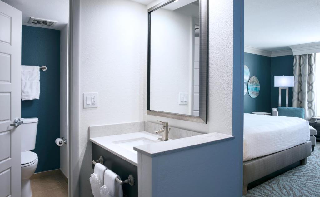 Bathroom, Rosen Centre Hotel in Orlando (FL)