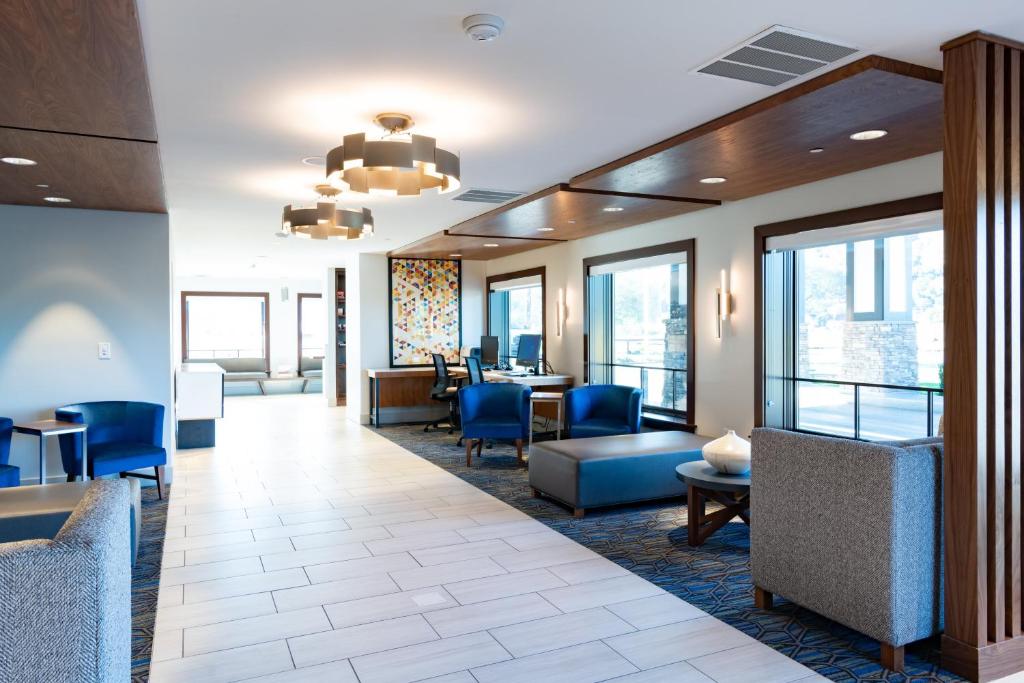 HOLIDAY INN EXPRESS MILL VALLEY SAN FRANCISCO AREA photo