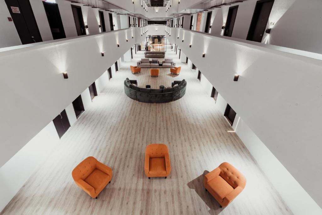 Shared lounge/TV area