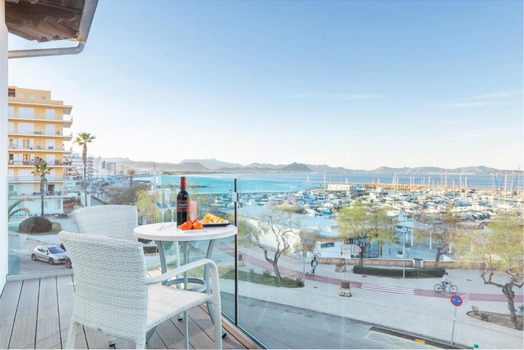 Llaut Boutique Hotel — Hotel rooms in Can Picafort, Balearic Islands