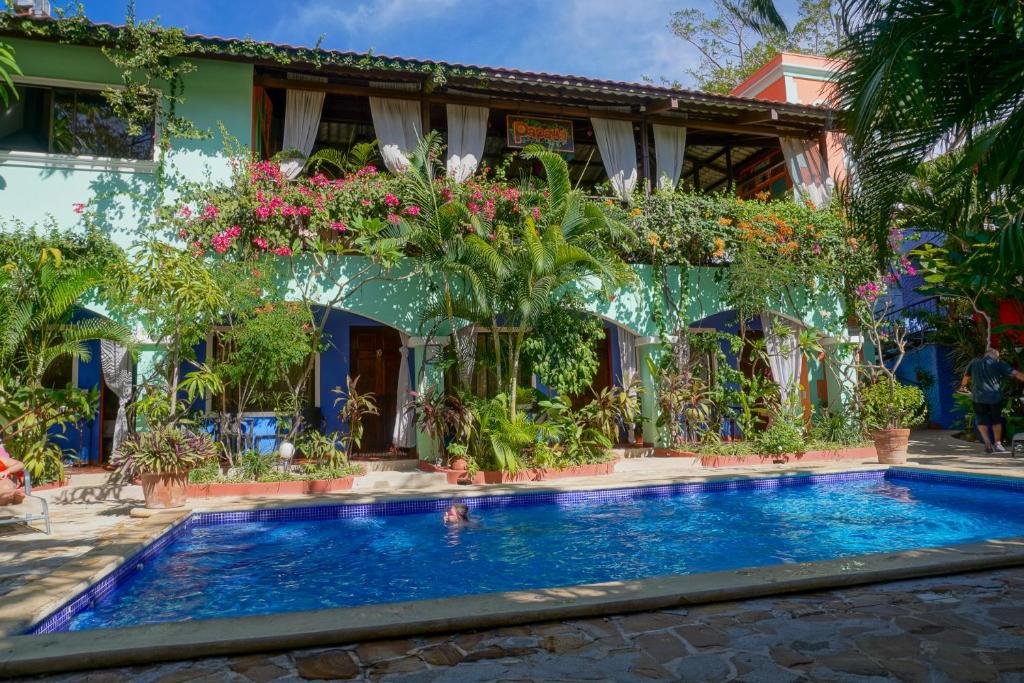 スイミングプール