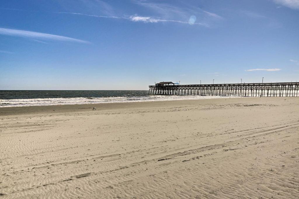 Beach Condo with Pool Access, 1 Block to the Ocean! photo