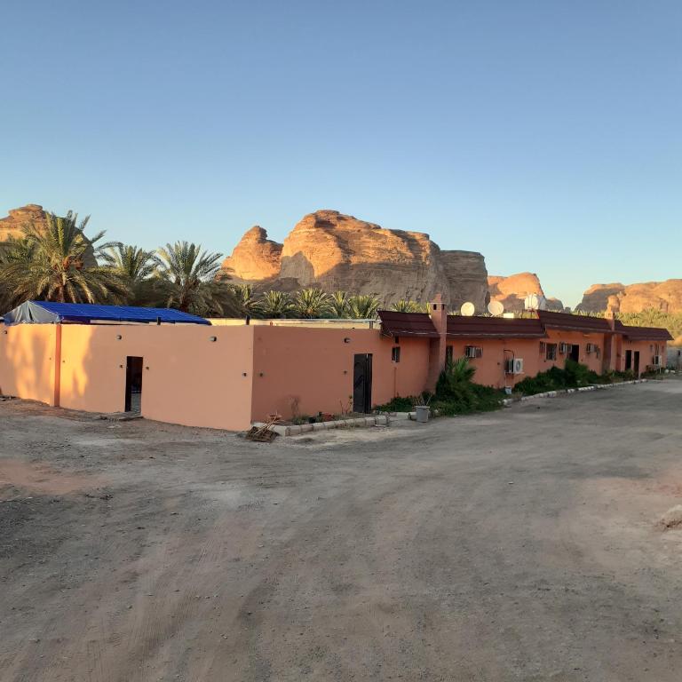 Al Ula Serviced apartments with 2 bathrooms