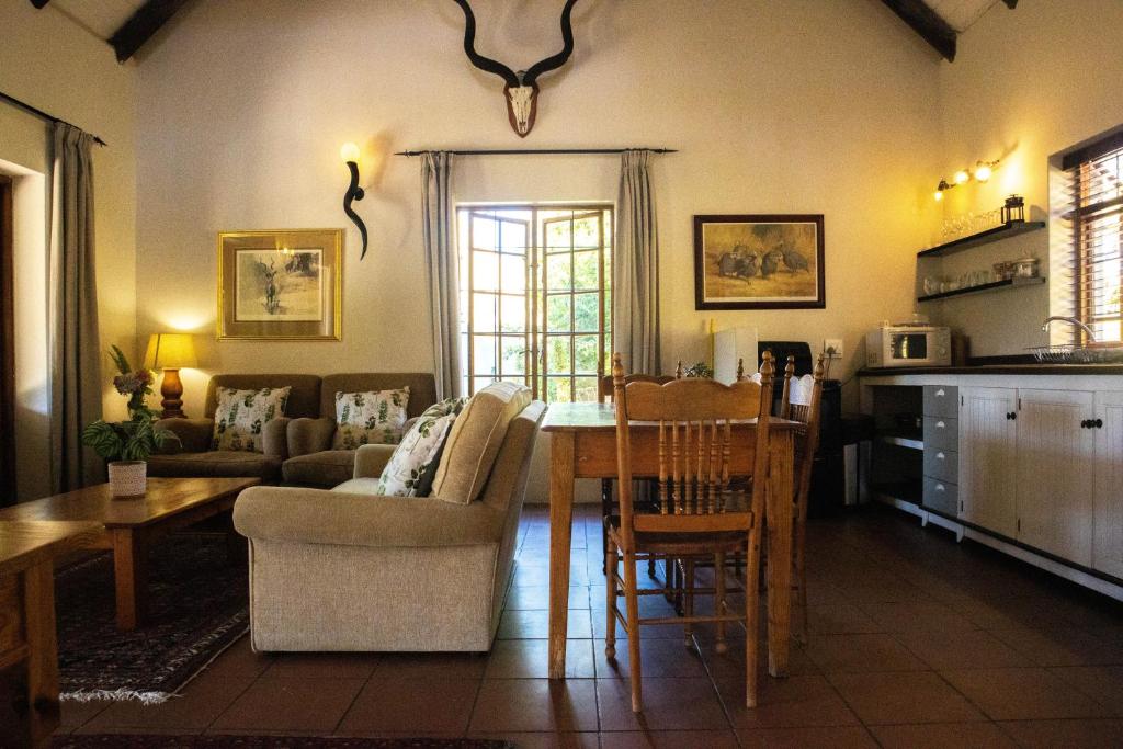 Zebra Cottage and Lodge photo