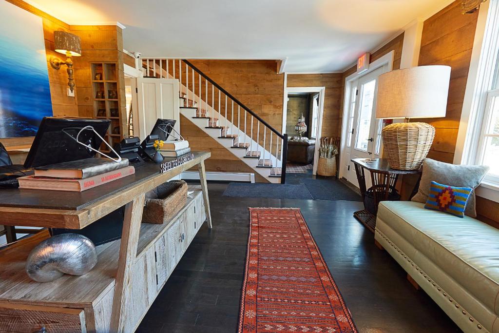Shelter Harbor Inn photo