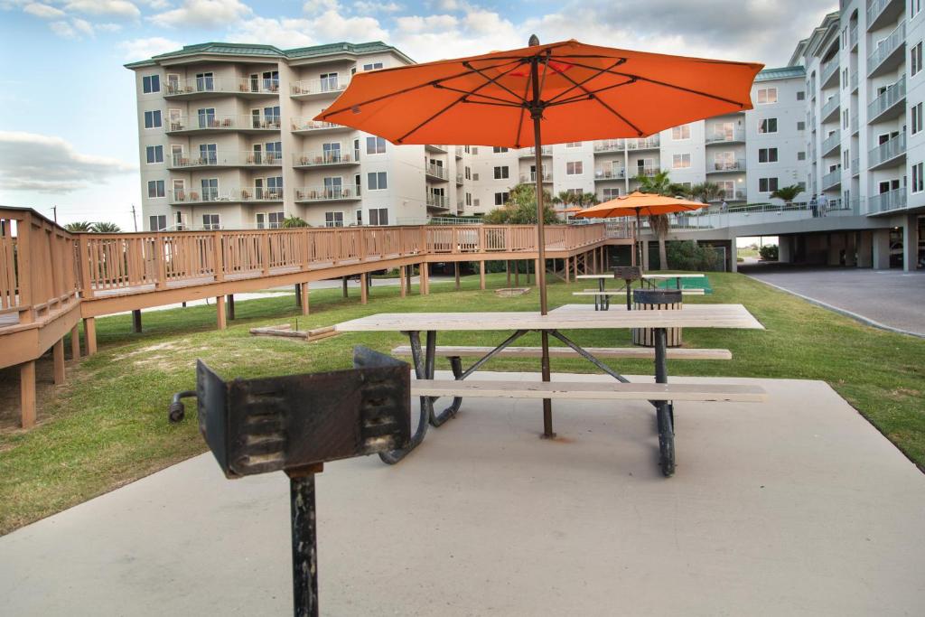 Holiday Inn Club Vacations Galveston Beach Resort Photo 40